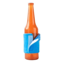 Charger l'image dans la galerie, Hugsmart "Boozy Tailz" Jouet en caoutchouc & tissu craquant pour chien - Pup Light