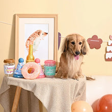 Load image into Gallery viewer, Hugsmart "Yappy Birthday" Jouet en caoutchouc & tissu craquant pour chien - Chapeau - Bleu