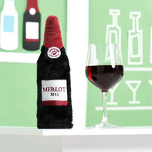 Load image into Gallery viewer, Jouet pour chien peluche Zippy Paws - Bouteille de vin rouge