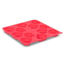 Load image into Gallery viewer, Messy Mutts Moules à biscuits pour cuire et congeler en forme de coeur - Bleu et rouge (Paquet de 2)