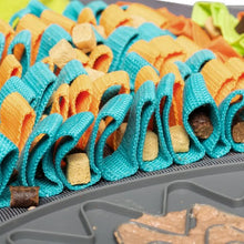 Charger l'image dans la galerie, Messy Mutts Tapis de fouille à ventouses avec section de léchage carré