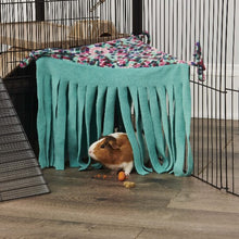 Charger l'image dans la galerie, Oxbow Enriched Life - Cachette pour rongeur en coin en tissu polaire