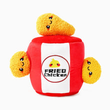 Load image into Gallery viewer, Hugsmart Jouet en peluche pour chien - Cache-cache - Seau de poulet frit
