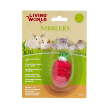 Charger l&#39;image dans la galerie, Living World Nibblers jouet à gruger éponge végétale et bois en forme de fraise pour petits mammifères - Boutique Le Jardin Des Animaux -Gâterie petit mammifèreBoutique Le Jardin Des Animaux61481
