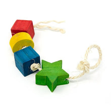 Load image into Gallery viewer, OXBOW Enriched Life - Pendentif jeu coloré - Boutique Le Jardin Des Animaux -jouet petit mammifèreBoutique Le Jardin Des AnimauxOX96321
